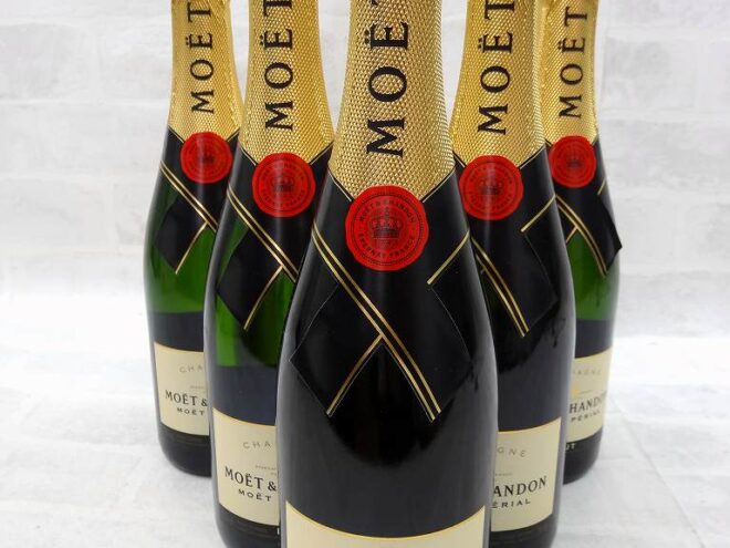 MOET BRUT シャンパン 岐阜県岐阜市　古着ブランド携帯家電工具金券などの買取販売ミニストック