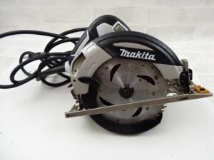 makita マルノコ 5731S　岐阜県岐阜市　古着ブランド携帯家電工具金券などの買取販売ミニストック