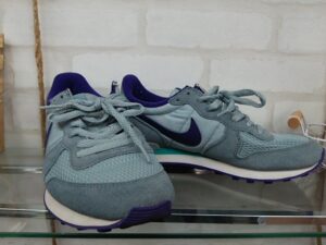 NIKE ウィメンズ インターナショナリスト 入荷