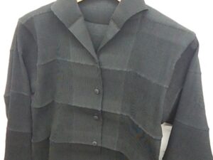 ISSEY MIYAKE　プリーツ長袖シャツ入荷