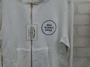 PAPER CHEST SELECT /SEA SUNNY SAND パーカー
