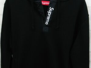 SUPREME　コントラストプラケットパーカー