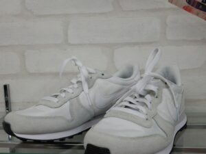 NIKE INTERNATIONALIST