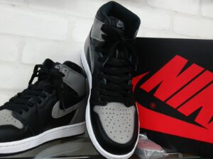 AIR JORDAN 1 RETRO HIGH OG “SHADOW 入荷