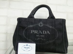 PRADA トートバッグ　入荷