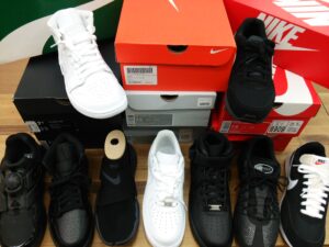 NIKE　スニーカー　多数入荷！！