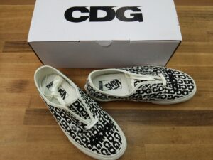 COMME des GARCONS CDG × VANS VAULT AUTHENTIC LX　入荷