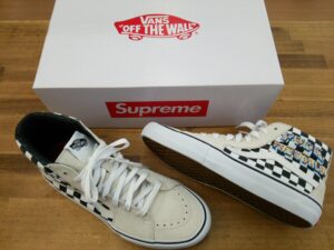 supreme × Vans　オールドスクール　MID　スニーカー　入荷