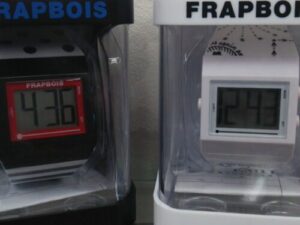 FRAPBOIS　デジタル時計入荷