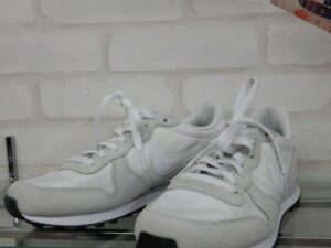 NIKE INTERNATIONALIST