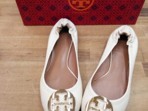 TORY BURCH　バレーシューズ　入荷