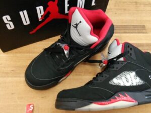 AIR JORDAN 5 RETRO × SUPERMA　入荷