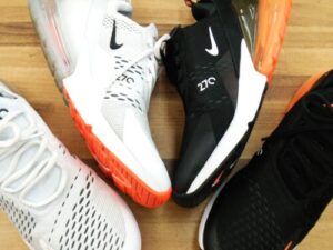 NIKE Air Max 270 トータルオレンジ　入荷