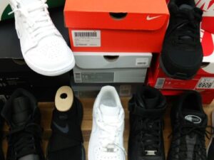 NIKE　スニーカー　多数入荷！！