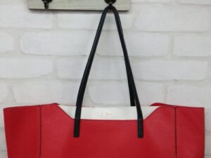 FURLA　ファンタシア　レザートートバッグ入荷！！