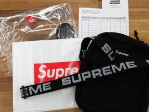 Supreme ショルダーバッグ　入荷