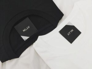 atonラウンドヘムデザイン Tシャツが新しく買取入荷しました！