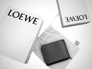 LOEWE　財布　買取入荷しました