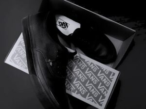 VANS クラシックライン　スニーカー　買取入荷しました