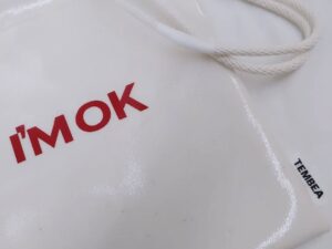 【TEN BEAR × Ron Herman 別注 “I’m OK” コラボ PVC巾着バッグ入荷！】