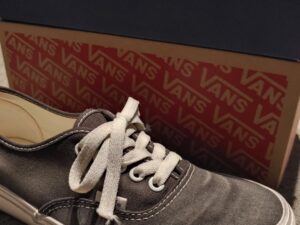 👟【VANS “WASHED DENIM BLACK” アレンジモデル 入荷！】