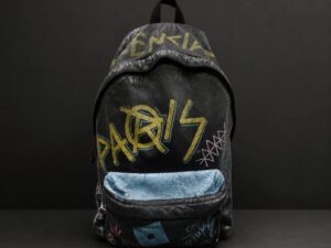【BALENCIAGA グラフィティ レザーバックパックをお買取いたしました】