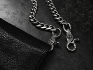 【CHROME HEARTS CLASSIC LONG-T 1ZIP Cross Button Walletをお買取させていただきました】