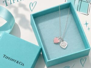 【Tiffany & Co. リターン トゥ ダブルハートをお買取させていただきました】